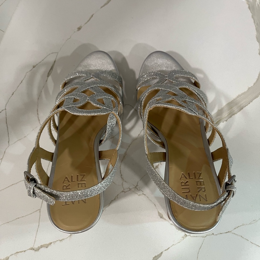 Naturalizer Baylor Strappy Sandals Women’s Size 7 Color Silver Glitter Faux - Picture 7 of 9